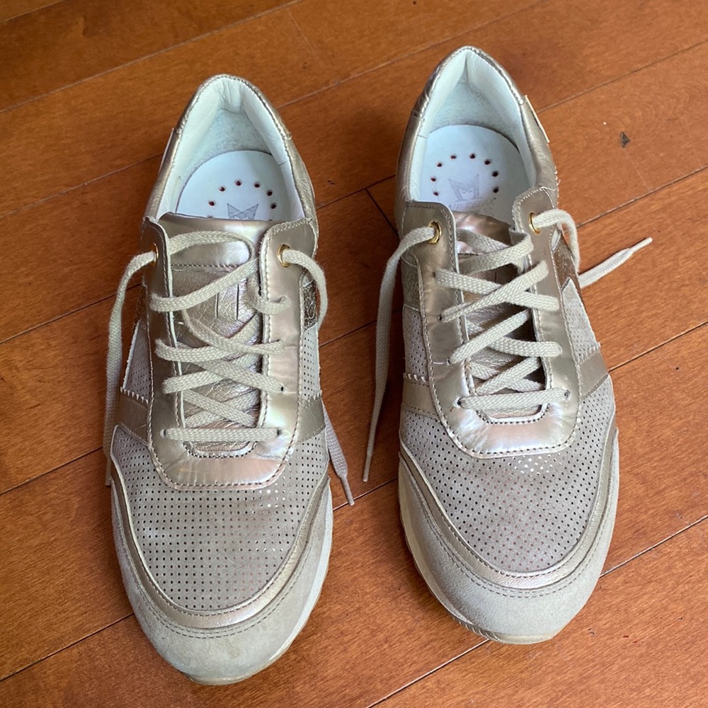 Mephisto Women’s Sneakers - Size 8.5 Color - Beige. Purchased in Italy